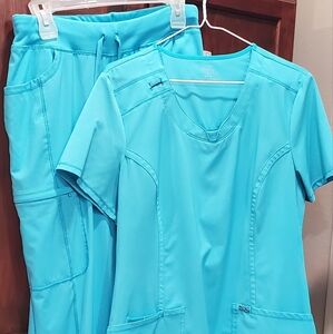 Turquoise Scrub Set In Aqua